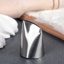 Насадка для кондитерского мешка d=3,4 см вых 3 см "Лепесток большой"